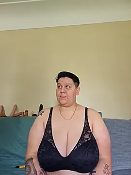 DevilDahm online show from May 2026 08:00:02 PM