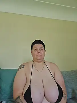 DevilDahm online show from June 2026 09:12:02 PM