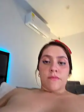 Sthef Castle online show from December 2025 12:35:02 AM