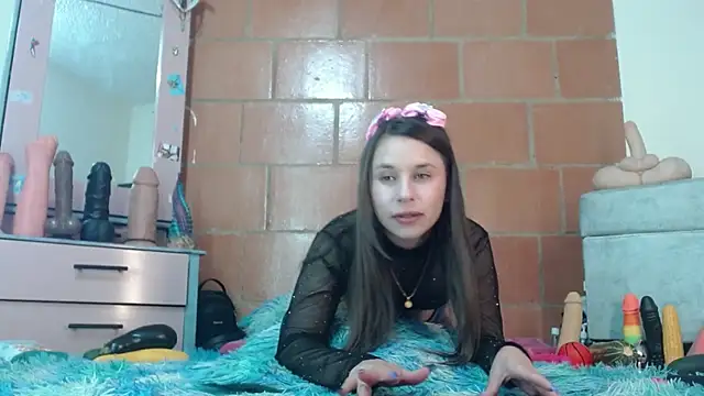 Snapshot of RubyEmerald chatting on February 2026 02:12:02 AM RubyEmerald online show from February 2026 02:12:02 AM