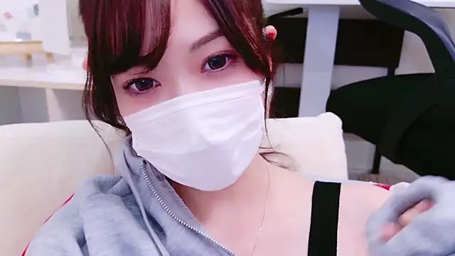 Snapshot of oxo_yuna_oxo chatting on February 2025 03:49:02 PM oxo yuna oxo online show from February 2025 03:49:02 PM