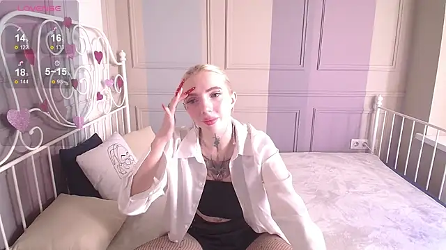 Snapshot of AnneTenet chatting on February 2025 10:25:01 AM AnneTenet online show from February 2025 10:25:01 AM