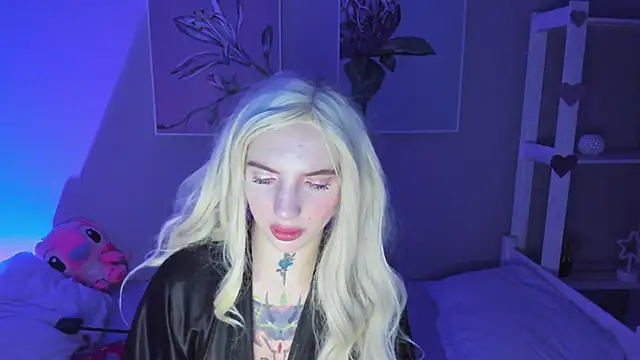 Snapshot of AnneTenet chatting on January 2025 06:07:01 AM AnneTenet online show from January 2025 06:07:01 AM