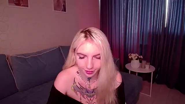 Snapshot of AnneTenet chatting on September 2025 09:22:02 AM AnneTenet online show from September 2025 09:22:02 AM