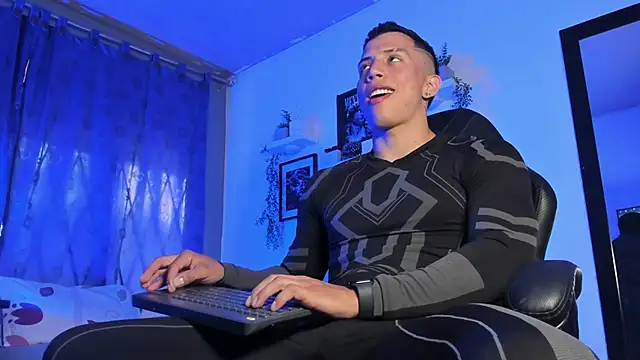 ThomsEvery  online show from October 2025 10:06:01 PM