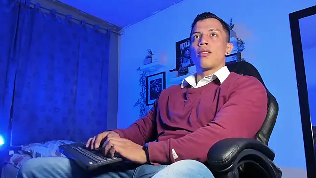 ThomsEvery  online show from November 2025 10:24:01 PM