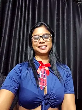 Snapshot of Sensual_indian7 chatting on November 2025 06:28:02 AM Sensual indian7 online show from November 2025 06:28:02 AM