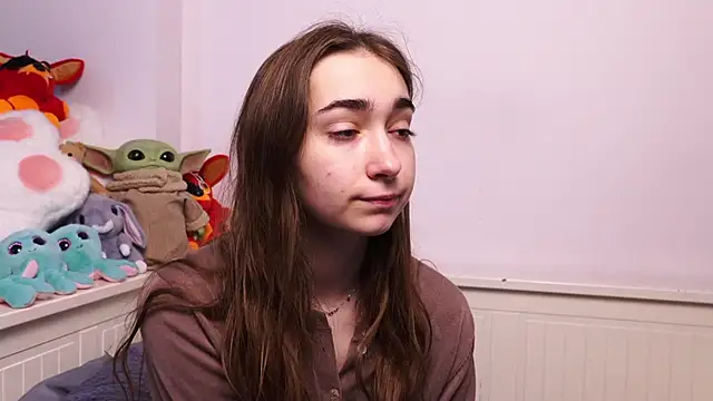 PollyBeev online show from May 2026 07:23:01 AM