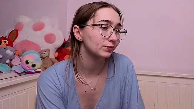 PollyBeev online show from June 2026 07:30:02 AM