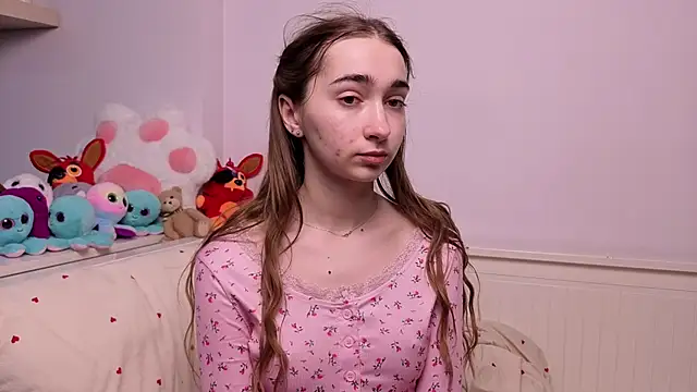 PollyBeev online show from June 2026 07:30:01 AM