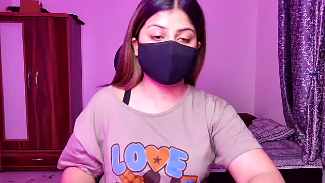 Hoty-Shivangi online show from May 2026 10:21:02 PM