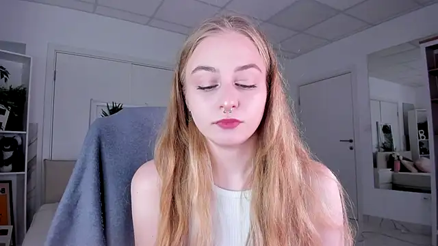 MiaMews online show from February 2026 11:12:01 PM