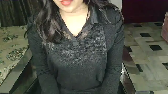 aarushi sharmaa online show from November 2025 05:23:02 PM