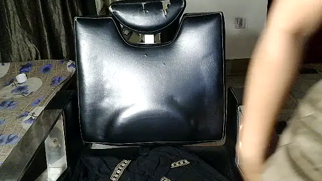 aarushi sharmaa online show from December 2025 01:52:02 AM