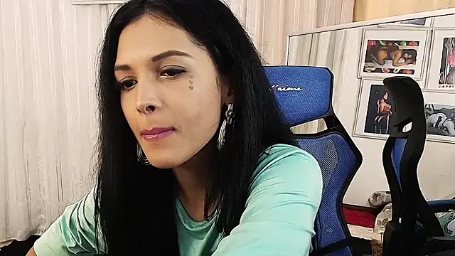 MOMMYJEVAA online show from November 2025 08:53:02 PM