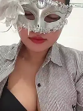 Snapshot of girldam95 chatting on February 2026 04:23:01 AM girldam95 online show from February 2026 04:23:01 AM