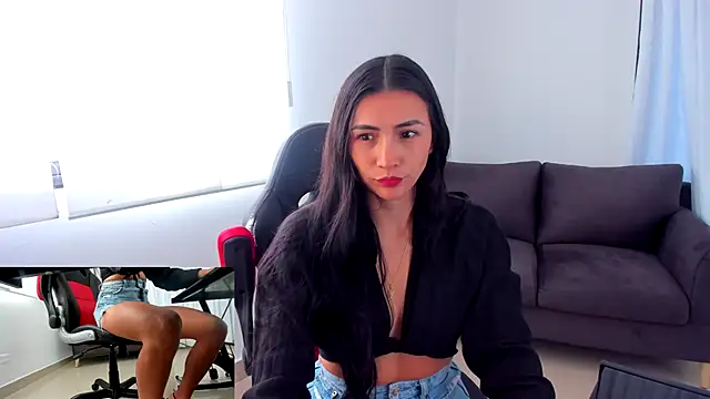 coniie jhons online show from October 2025 12:41:01 PM