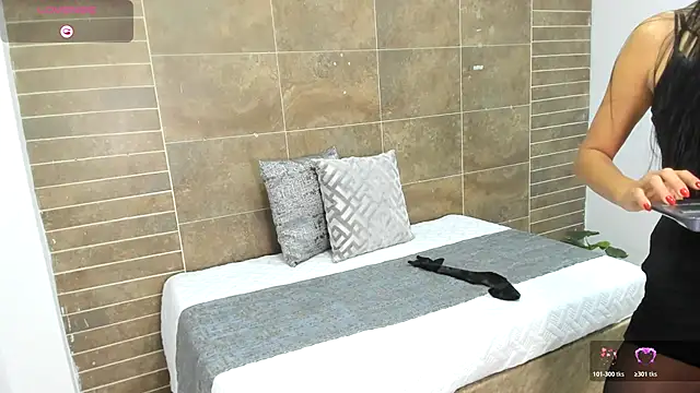 coniie jhons online show from December 2025 11:14:02 AM