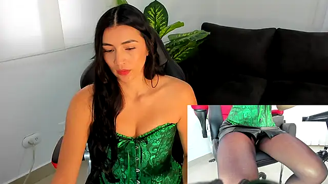 coniie jhons online show from October 2025 11:30:01 AM