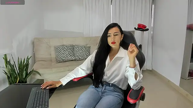 coniie jhons online show from February 2026 12:49:01 PM