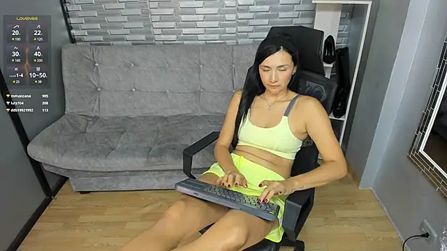 coniie jhons online show from March 2025 03:28:01 PM