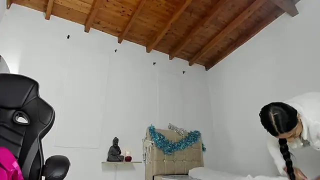 Daila 20  online show from December 2025 02:08:02 PM