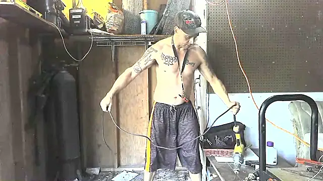 Buffshagswell online show from October 2025 06:01:02 PM