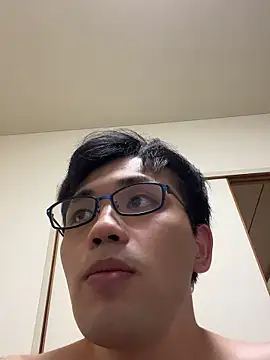 Snapshot of ryusei18570 chatting on September 2025 03:01:02 PM ryusei18570 online show from September 2025 03:01:02 PM