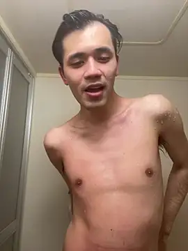 Snapshot of ryusei18570 chatting on February 2025 03:42:02 PM ryusei18570 online show from February 2025 03:42:02 PM