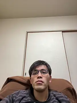 Snapshot of ryusei18570 chatting on February 2025 02:54:02 PM ryusei18570 online show from February 2025 02:54:02 PM