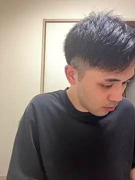 Snapshot of ryusei18570 chatting on November 2025 05:40:01 PM ryusei18570 online show from November 2025 05:40:01 PM