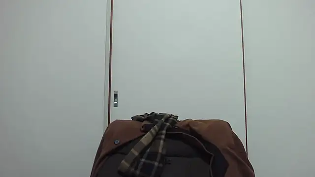 Snapshot of ryusei18570 chatting on December 2024 01:19:02 PM ryusei18570 online show from December 2024 01:19:02 PM