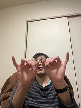 Snapshot of ryusei18570 chatting on February 2025 04:14:02 PM ryusei18570 online show from February 2025 04:14:02 PM