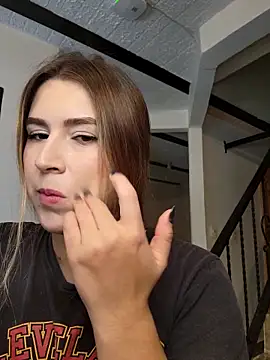 Jimena White  online show from October 2025 06:04:02 AM