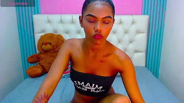 Snapshot of Melody_Stan chatting on December 2024 03:53:02 PM Melody Stan online show from December 2024 03:53:02 PM