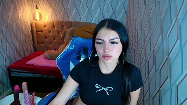 Angelchristix online show from May 2026 02:03:01 PM