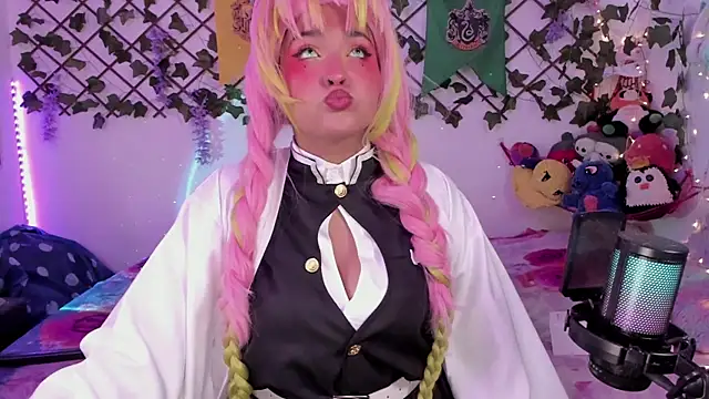 Snapshot of cutepie_uwu_ chatting on January 2025 07:56:02 PM cutepie uwu online show from January 2025 07:56:02 PM