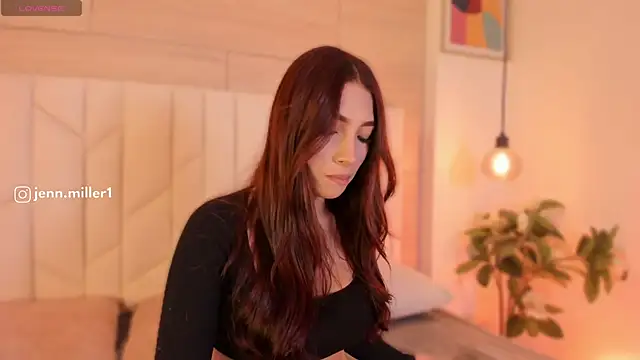 Jennmiiller  online show from March 2026 12:32:02 PM