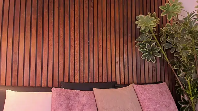 Jennmiiller  online show from January 2026 12:19:02 PM