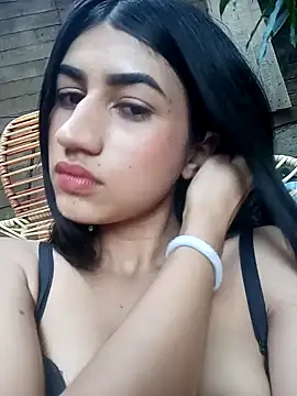 Snapshot of Julix_A chatting on January 2025 06:32:02 PM Julix A online show from January 2025 06:32:02 PM