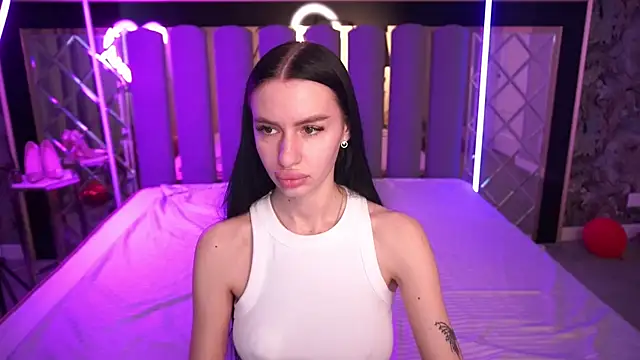 Snow WhiteeeX online show from March 2026 05:42:01 AM