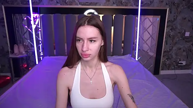 Snow WhiteeeX online show from April 2026 05:47:01 AM