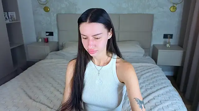 Snapshot of Snow_WhiteeeX chatting on June 2026 04:07:02 AM Snow WhiteeeX online show from June 2026 04:07:02 AM