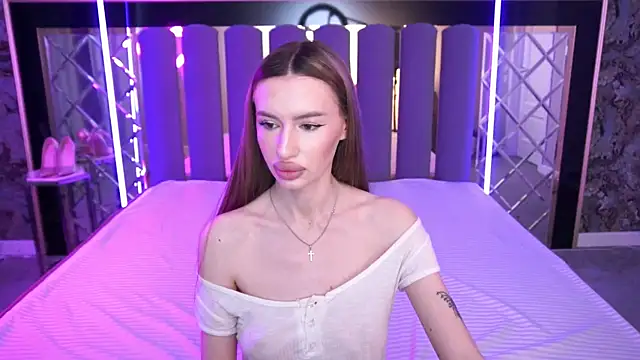 Snow WhiteeeX online show from May 2026 05:45:01 AM