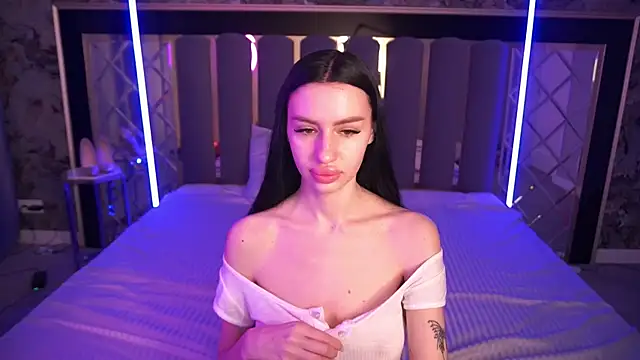 Snow WhiteeeX online show from March 2026 06:49:02 AM