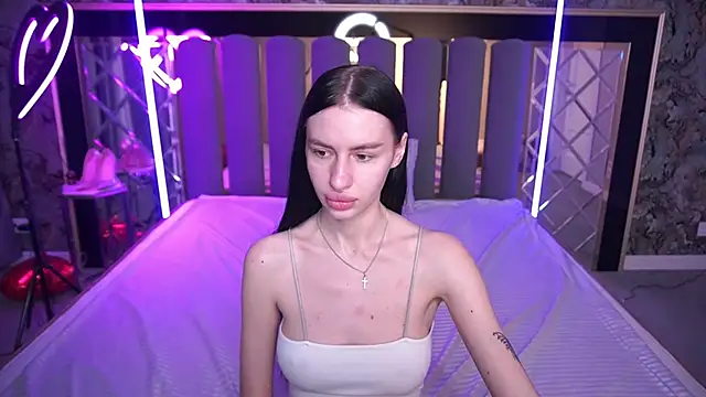 Snow WhiteeeX online show from April 2026 07:45:01 AM