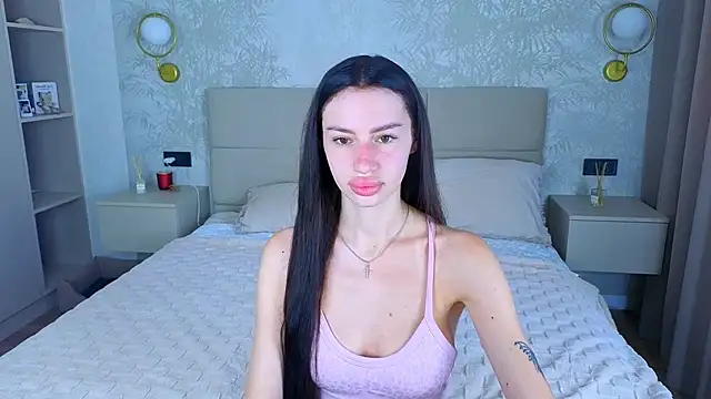 Snapshot of Snow_WhiteeeX chatting on June 2026 04:07:01 AM Snow WhiteeeX online show from June 2026 04:07:01 AM