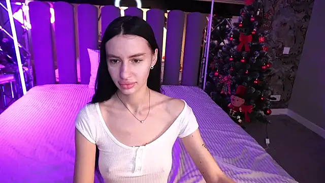 Snapshot of Snow_WhiteeeX chatting on January 2026 06:50:01 AM Snow WhiteeeX online show from January 2026 06:50:01 AM