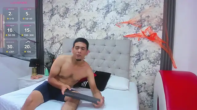 Snapshot of alexxa_and_sadman chatting on October 2025 04:39:01 PM alexxa and sadman online show from October 2025 04:39:01 PM