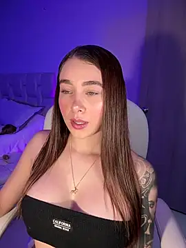 Snapshot of Lanataylor- chatting on February 2025 10:42:02 PM Lanataylor- online show from February 2025 10:42:02 PM